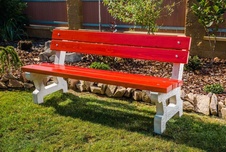 Parková lavička 1500 mm, smrekové laty a betónové nohy hladké pre voľné loženie