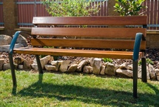 Parková lavička 1500, liatinová konštrukcia čierna RAL 9005