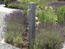 Záhradný stĺpik na vodu, dark granit