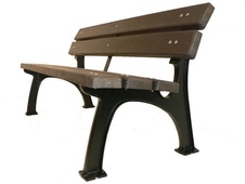 Parková lavička, plastové laty 1500 mm, liatinová konštrukci