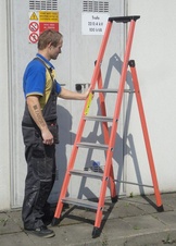 ZARGES plastový stupňový stojací rebrík EFAmix S, dĺžka 1,90 m - 2