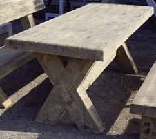 Betónový záhradný stôl v imitácii dreva, dĺžka 200 cm