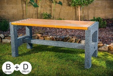 Parkový stôl Lana 1500 mm, smrekové laty a betónové nohy - vymývaný betón vo farbe antracit