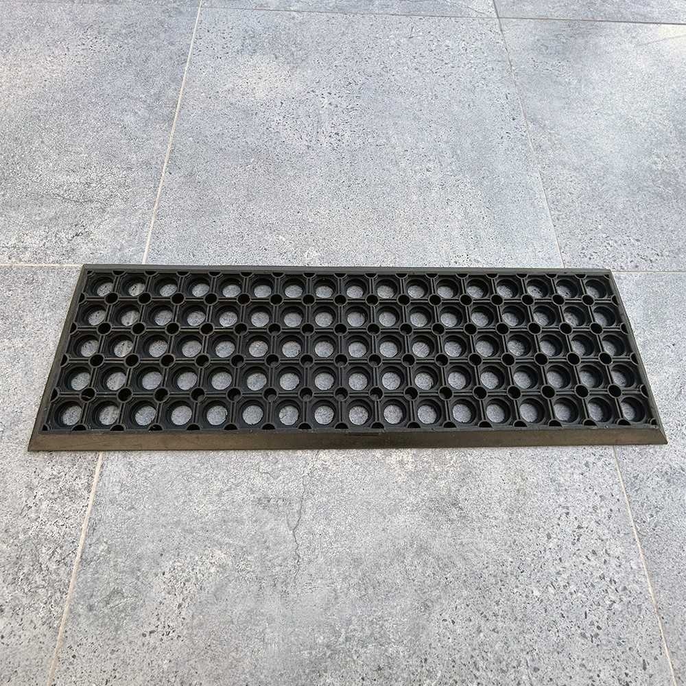 Gumová rohož na schody Honeycomb