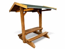 Masívne celodrevené posedenie so strieškou 1900 mm